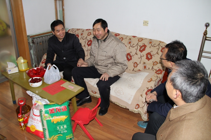 2017-1-24領導慰問貧困戶 023.jpg